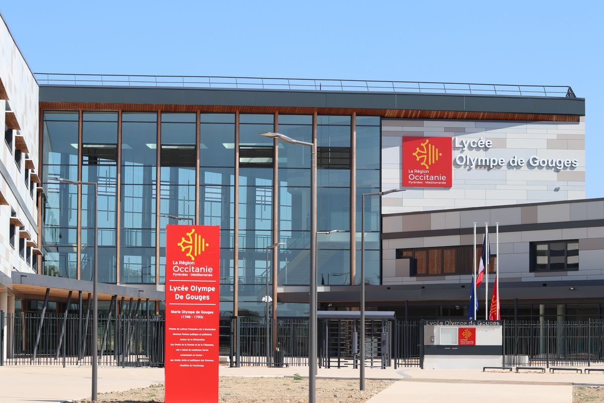 Façade du lycée de Montech