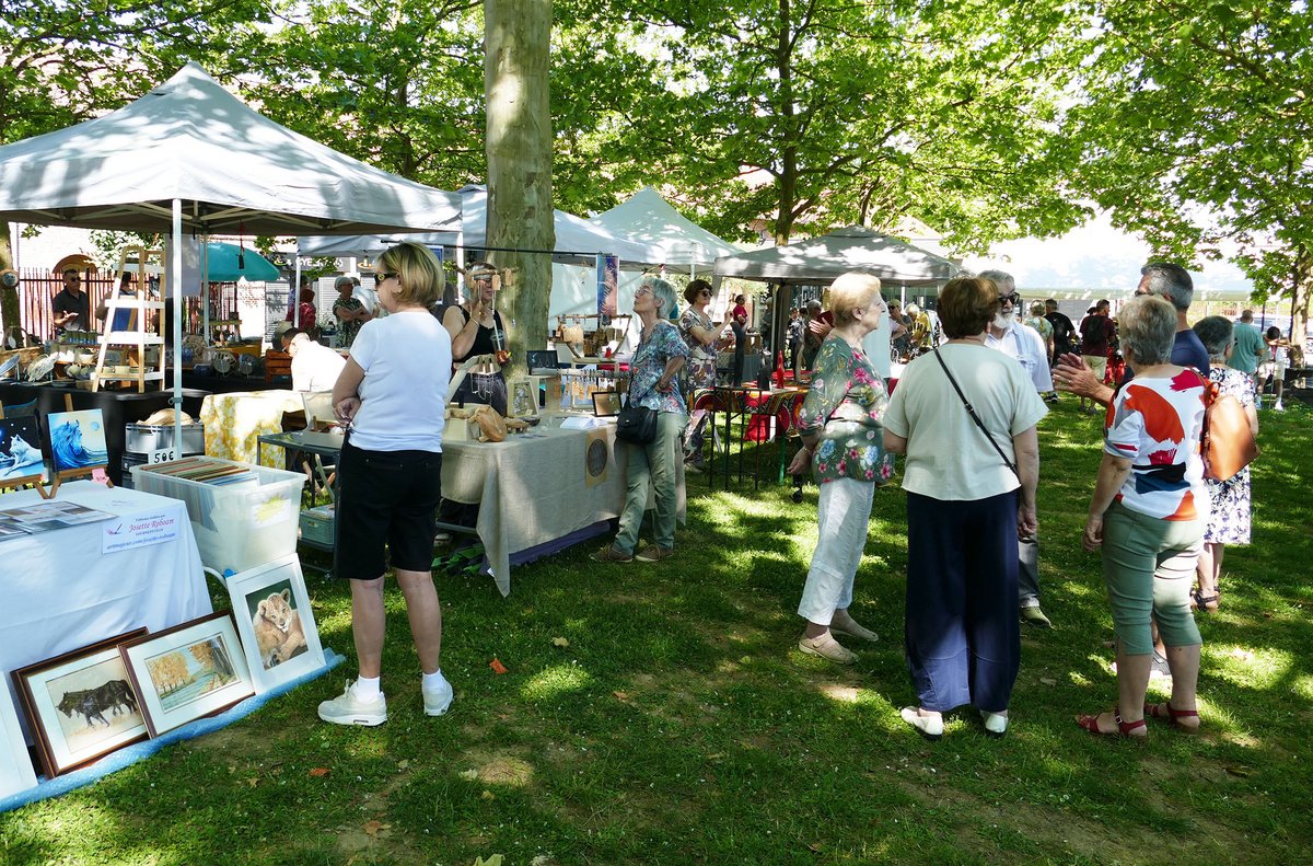 MARCHÉ DES CRÉATEURS